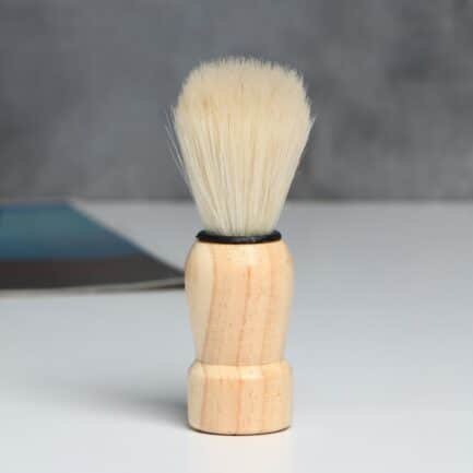 Brocha de Afeitar de Madera y Cerdas de Nylon Suave