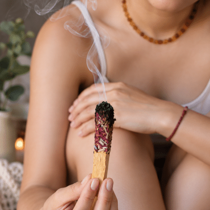 Palo Santo con Pétalos de Rosa